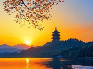 神雕侠侣与名胜探秘：雷峰夕照与佛光普照之奇幻之旅